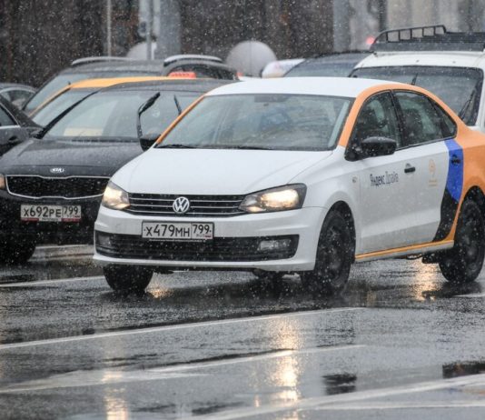 In Moscow detained stole parts from a car 18 car-share