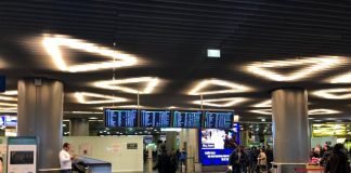 In the capital's airports originate cancellations and delays