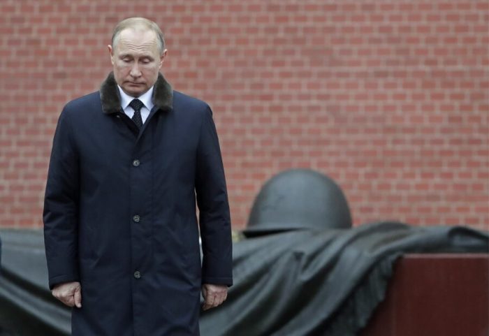 Putin laid a wreath at the Tomb of the Unknown Soldier - Law & Crime News