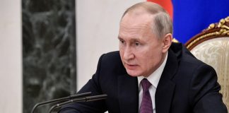 Putin said the main task of the economic agenda