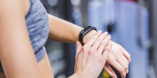 The cardiologist told us about the benefits of the fitness bracelets