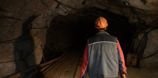 Workers evacuated from the mine in the Murmansk region due to a fire