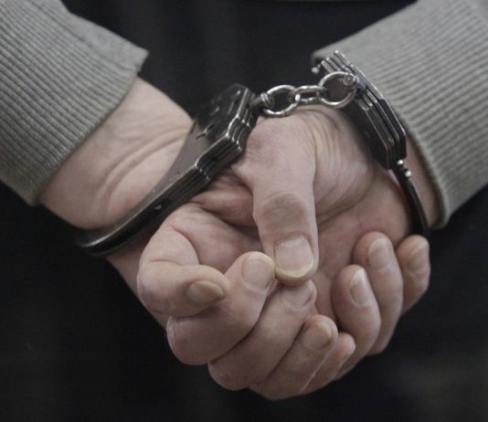 Detained a Muscovite, who four years raping his own daughter