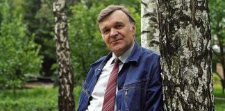 Died writer Yuri Bondarev