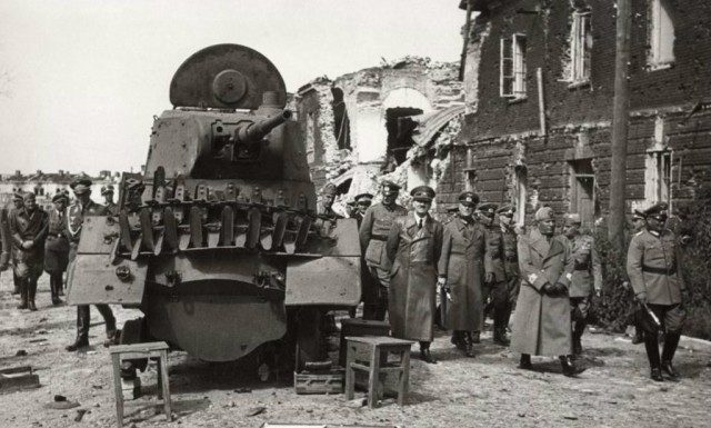 How many Chechens defended the Brest fortress in 1941