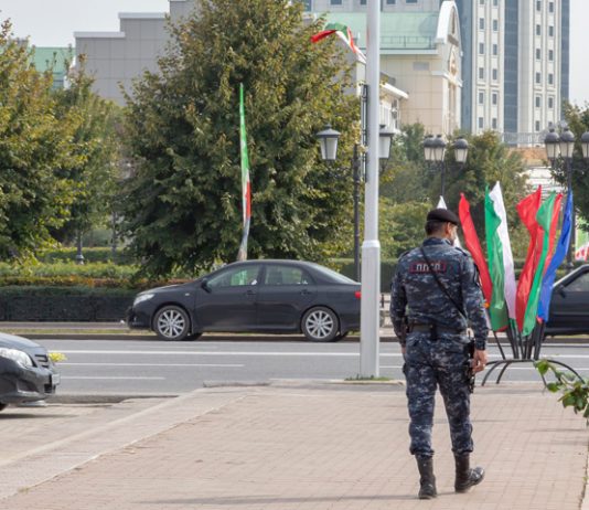 In Chechnya have come up with a way of dealing with violators of the quarantine: they will beat