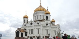 Patriarch Kirill urged not to listen to "the foolish priests" during a pandemic