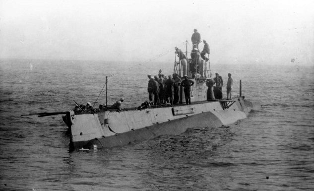 The tragedy of the submarine AG-15: the most stupid death of the Russian submarine in history