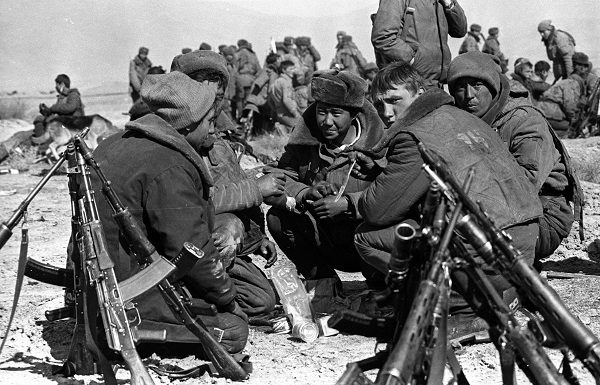 What the Soviet military was the first to die in the Afghan war