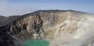 Kuril Ebeko volcano threw a column of ash height of 1.7 km